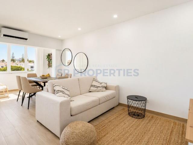 Elegância Remodelada: Apartamento T2+1 em Quarteira 100m² Quarteira