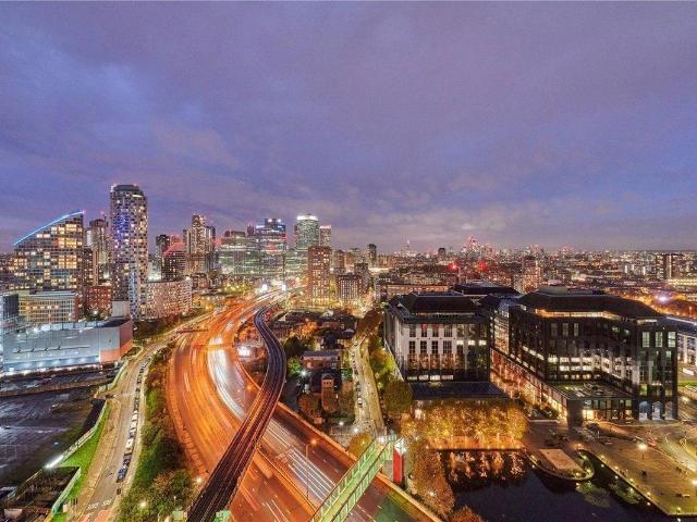 Elektron Tower E14, 2 bed flat to rent, £2,800 pcm | PrimeLocation