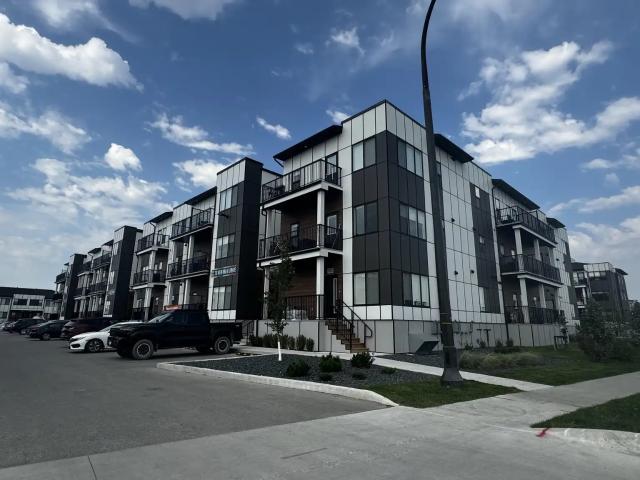 Element Townhomes in Prairie Pointe