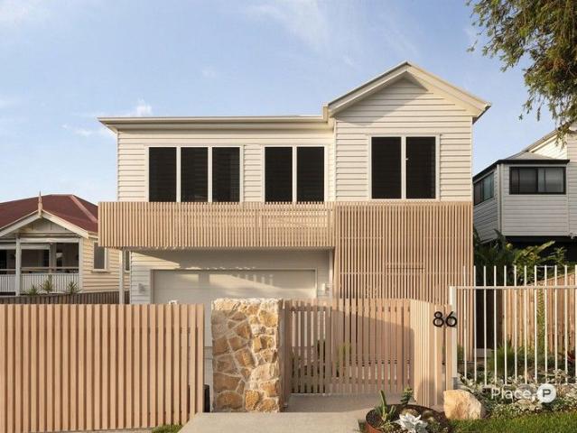 Luxury Design and Breathtaking Views in Ultimate Lifestyle Pocket