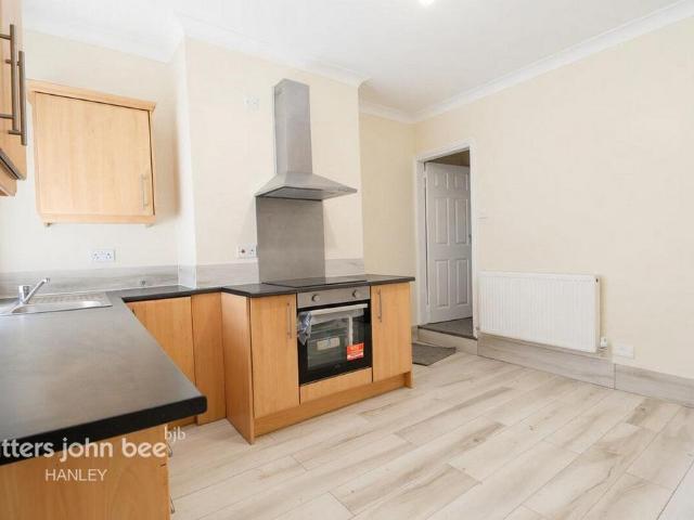 Elenora Street, STOKE ON TRENT 3 bed terraced house to rent £800 pcm £185 pw