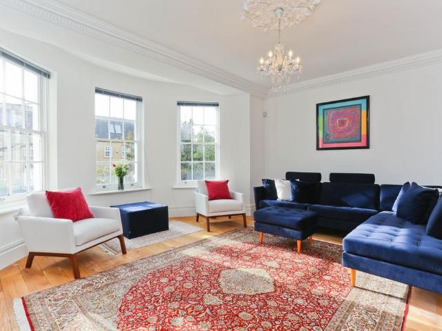 Elephant And Castle, London, London, SE1 4 bed terraced house to rent £5,500 pcm £1,269 pw