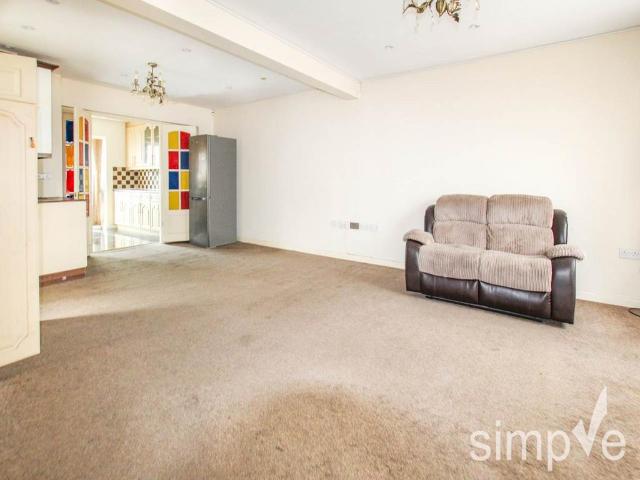 Elers Road, Hayes, Middlesex 3 bed house to rent £2,350 pcm £542 pw