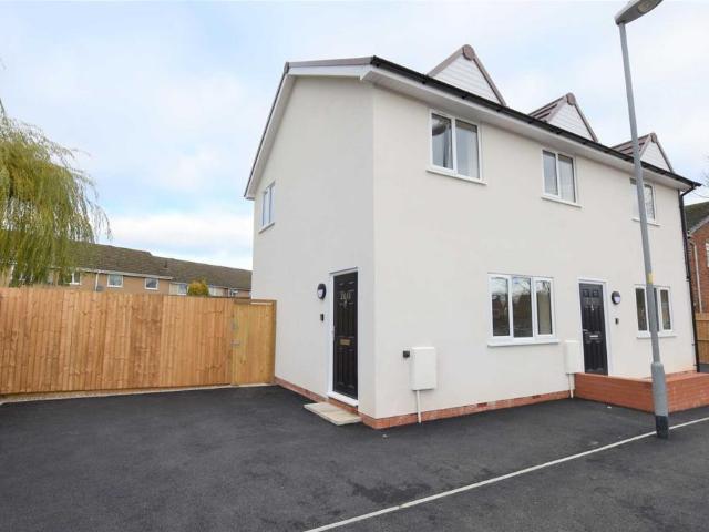 Elgar Avenue, Malvern 2 bed maisonette to rent £895 pcm £207 pw