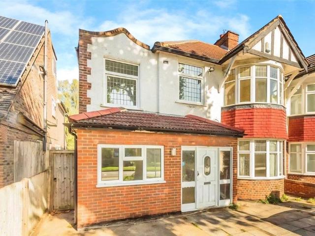 Elgar Avenue, Surbiton KT5 1 bed in a house share to rent £900 pcm £208 pw