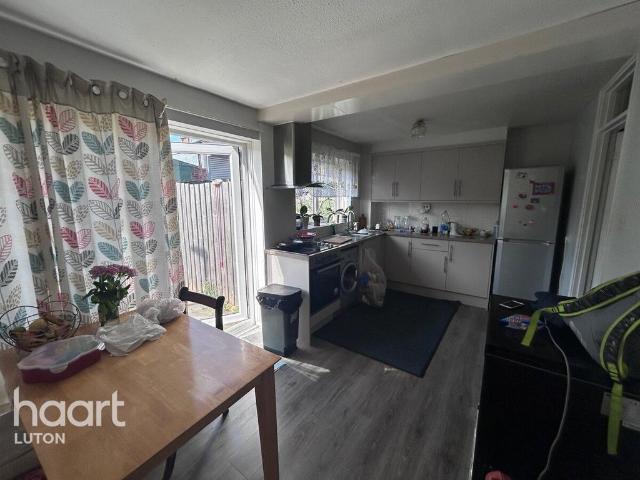 Elgar Path, Luton 3 bed terraced house to rent £1,600 pcm £369 pw