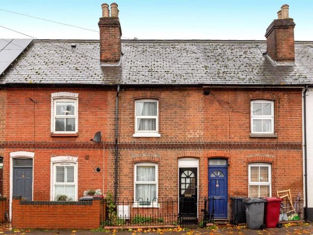 Elgar Road, Reading, Berkshire RG2, 3 bed terraced house to rent, £1,550 pcm | PrimeLocation