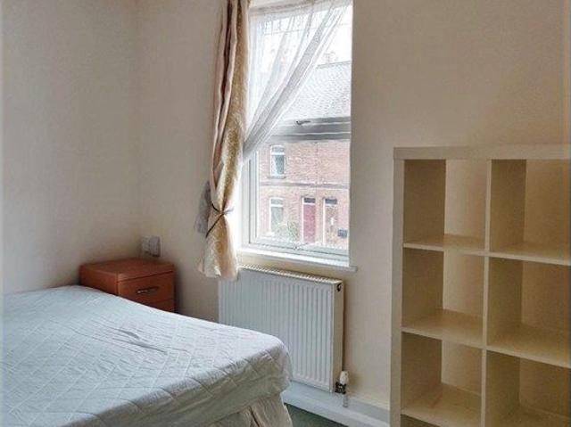 Elgar Road, Reading RG2, 1 bed flat to rent, £1,050 pcm | PrimeLocation