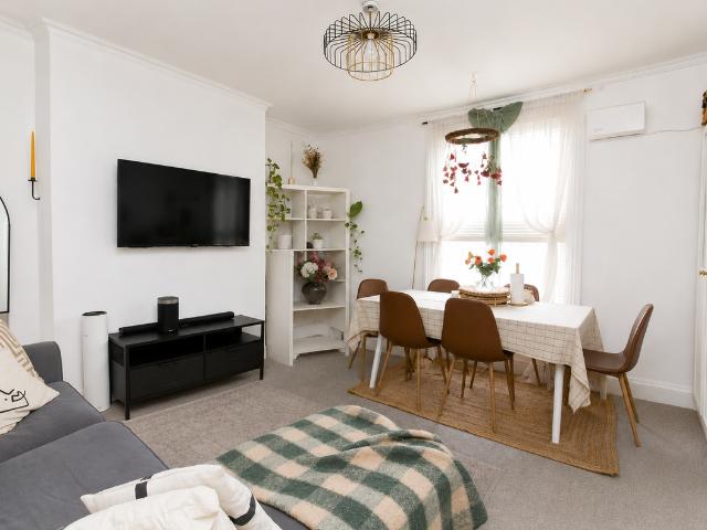 Elgin Road, Addiscombe, Croydon CR0, 1 bed flat to rent, £1,400 pcm | PrimeLocation