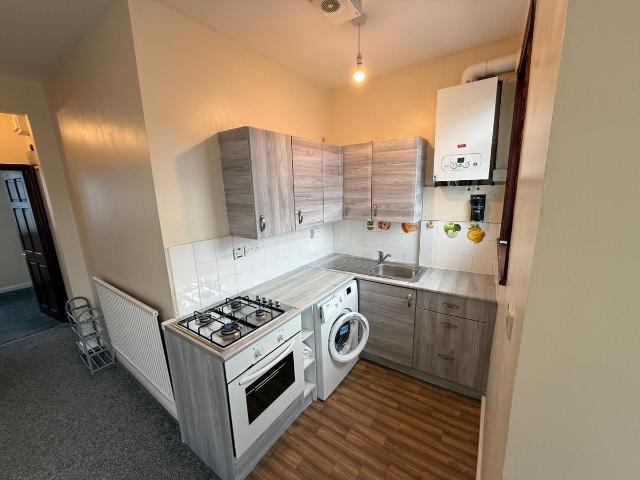 Elgin Road, Ilford IG3, 1 bed flat to rent, £1,300 pcm | PrimeLocation