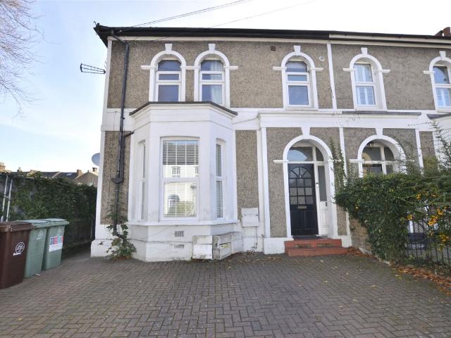 Elgin Road, Wallington SM6, 1 bed flat to rent, £1,295 pcm | PrimeLocation