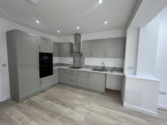 Elgin Street, Ashton under Lyne, OL7 3 bed terraced house to rent £1,300 pcm £300 pw