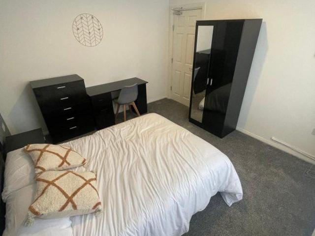 Elgin Street, Stoke On Trent, Stoke On Trent ST4, 4 bed shared accommodation to rent, £455 pppm | PrimeLocation
