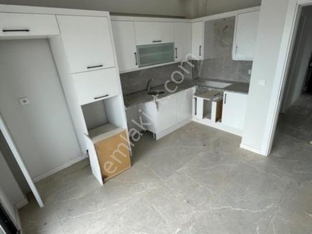 Elit Emlak Cumhuriyet Mah Ring Yolu Yakını Ara Kat Kiralık 2+1