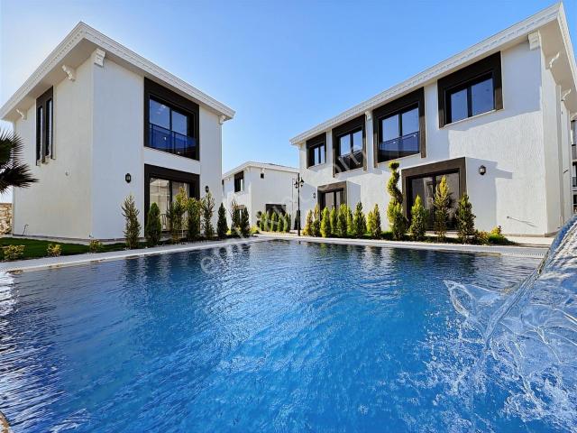 Elit İnşaat'tan Didim'de Havuzlu Sitede 3+1 Lüks Villalar
