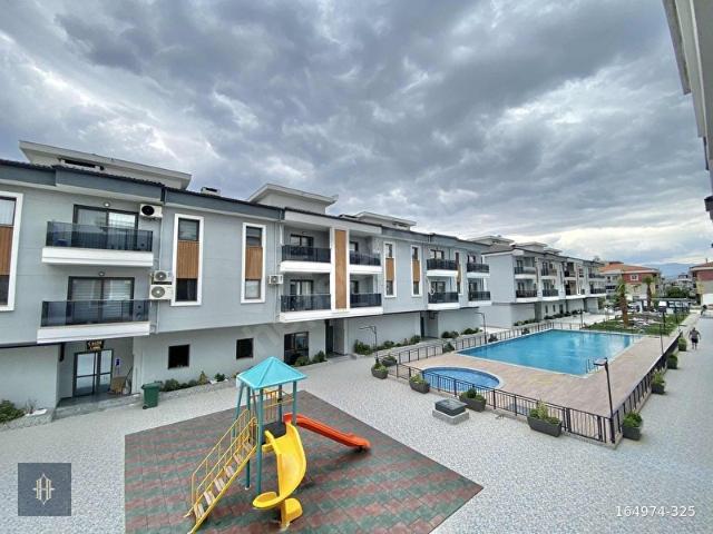 Elit Park Sitesinde Satılık 3+1 Daire Harmaya Real Estate