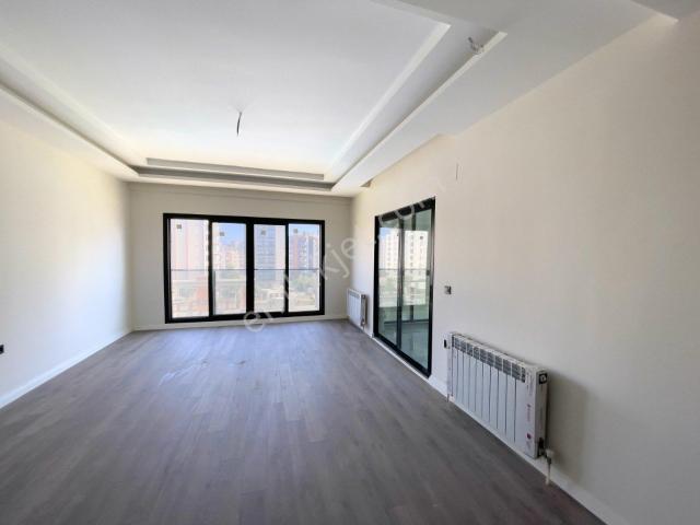 Elit Site De Düşük Katlı Lüx Daire