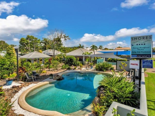 Elite Beachfront Investment: Mission Beach Shores Boutique Resort Complex !