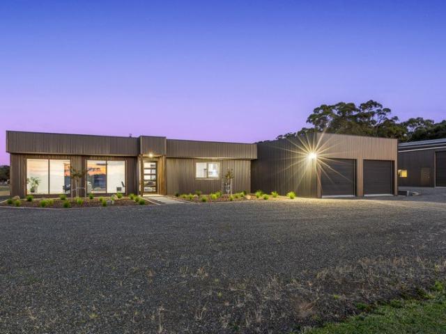 Elite Equine Lifestyle on 28 Acres Where Luxury Meets the Land