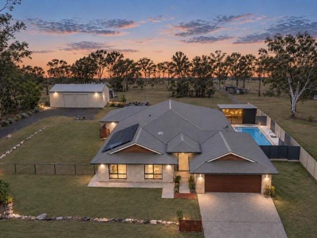 Elite Family Residence on 4,000sqm* | Private Entertainer's Paradise with Pool & Shed