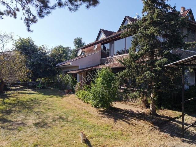 Elite Gd & Konuralpte 1364 M2 Arsa İçerisinde 5+1 Muhteşem Villa