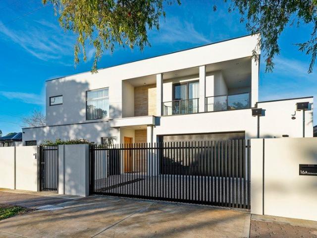 Elite Level Entertainer Boasting Architectural Excellence & Lifestyle Appeal!