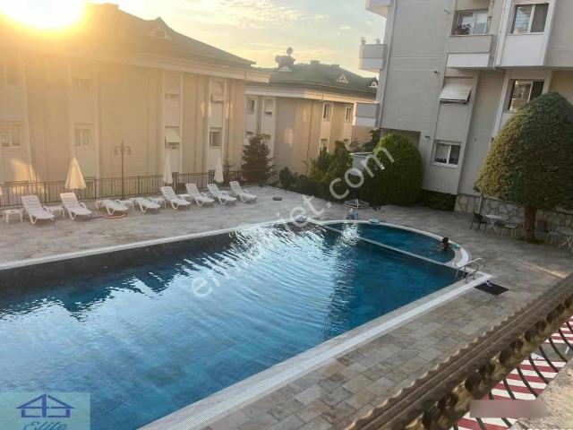 Elite'den Sitede Eşyalı Bahçe Katı