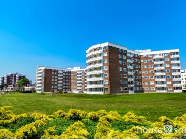 Elizabeth Court, Grove Road, Bournemouth 2 bed apartment to rent £1,300 pcm £300 pw