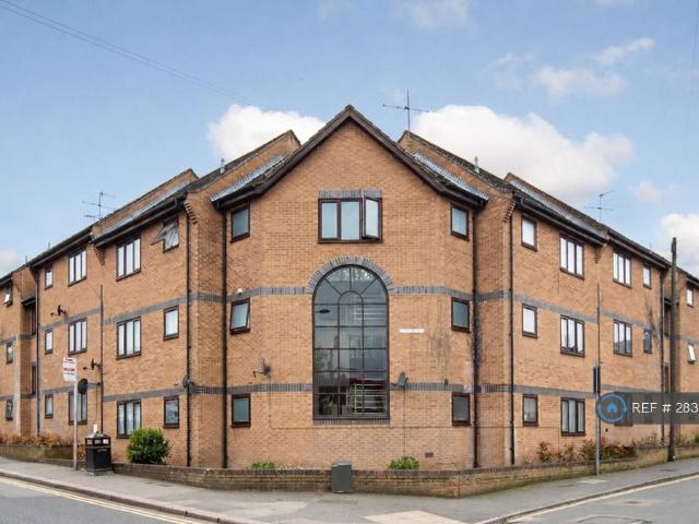 Elizabeth Court, Luton, LU1 1 bed flat to rent £925 pcm £213 pw