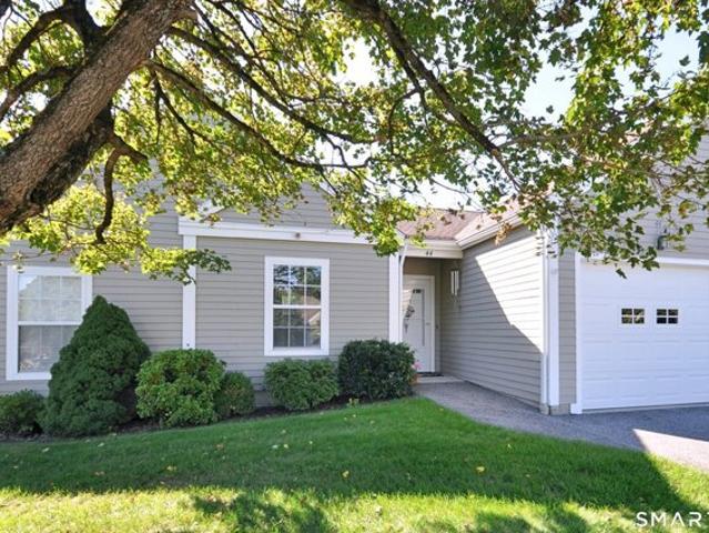 Elizabeth Cir Unit,newtown, Condo For Sale