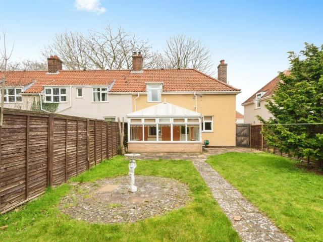 Elizabeth Fry Road, Norwich, NR2 3 bed end of terrace house to rent £1,300 pcm £300 pw
