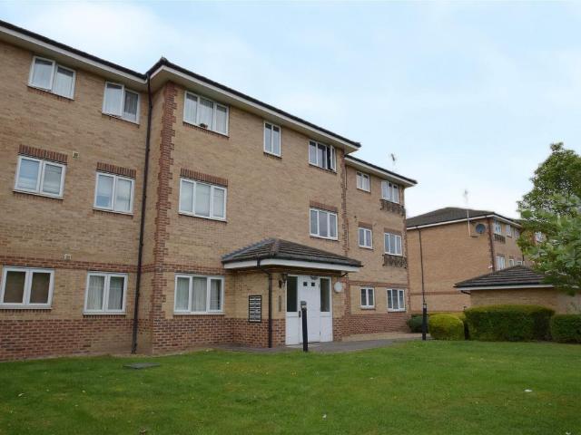 Elizabeth House, Honeypot Lane, Stanmore HA7, 2 bed flat to rent, £1,900 pcm | PrimeLocation