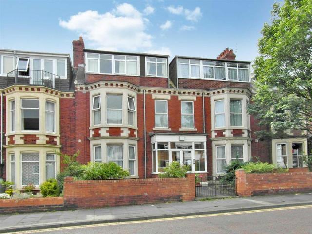 Elizabeth House, Marine Avenue. 3 bed apartment to rent £650 pcm £150 pw