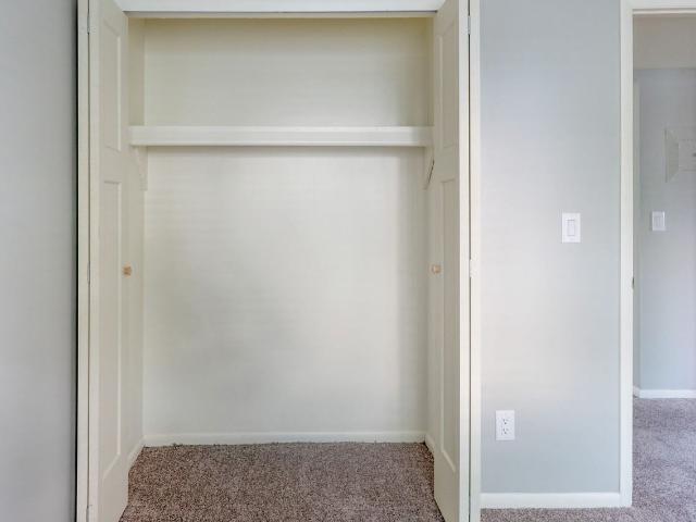 Elizabeth Lake Estates 2 Bedroom Apartment for Rent at 5278 Rosamond Ln, Sylvan Lake, MI 48327 Waterford
