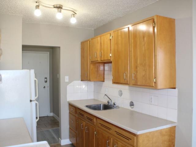 Elizabeth Manor — 2 bedroom