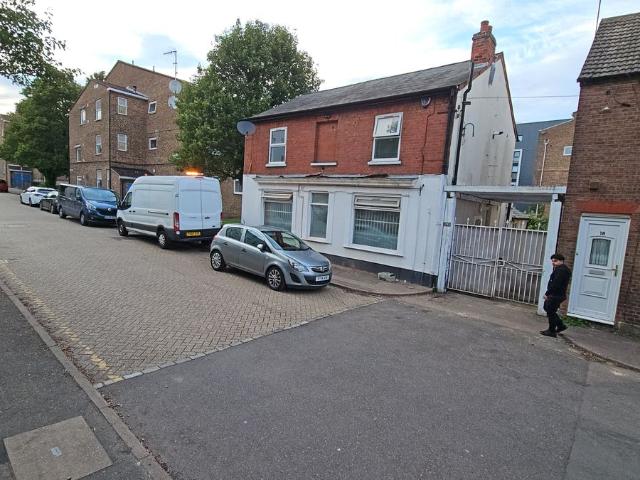 Elizabeth Street, Luton LU1, 1 bed flat to rent, £1,050 pcm | PrimeLocation