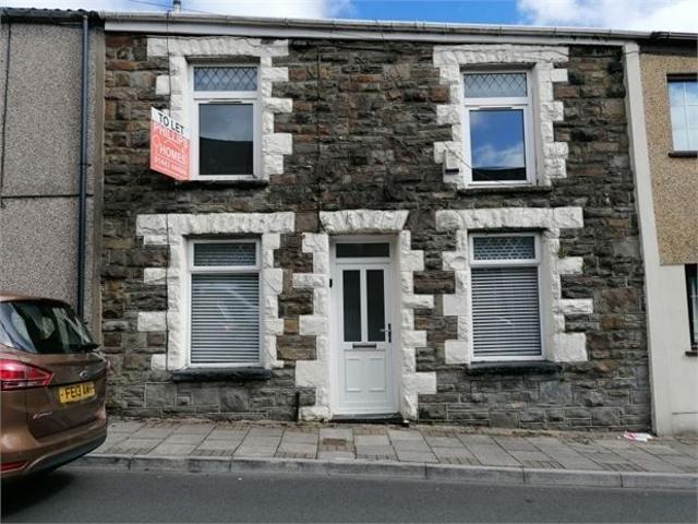 Elizabeth Street, Pentre CF41, 1 bed terraced house to rent, £750 pcm | PrimeLocation