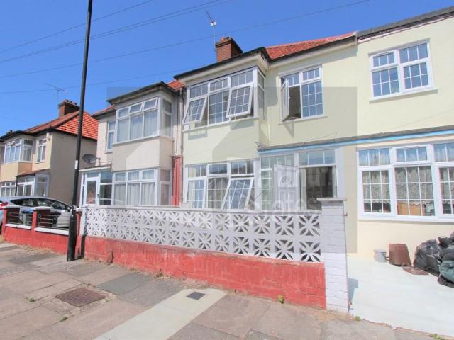 Elizabeth Ride, Edmonton N9 House share to rent £800 pcm £185 pw