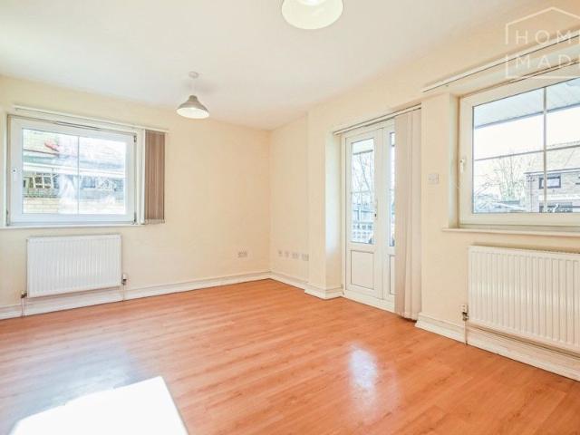 Elizabeth Way, Cambridge, CB4