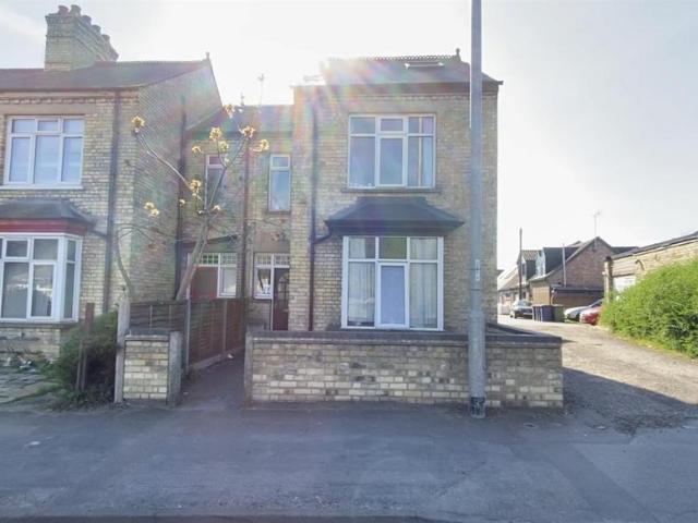 Elizabeth Way, Cambridge CB4 1 bed in a house share to rent £975 pcm £225 pw