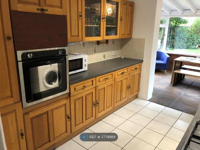 Elizabeth Way, Cambridge CB4, 5 bed semi detached house to rent, £3,100 pcm | PrimeLocation