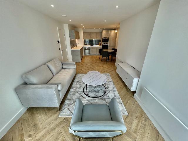 Elizabeth Tower, 141 Chester Road, Manchester M15, 2 bed flat to rent, £2,100 pcm | PrimeLocation