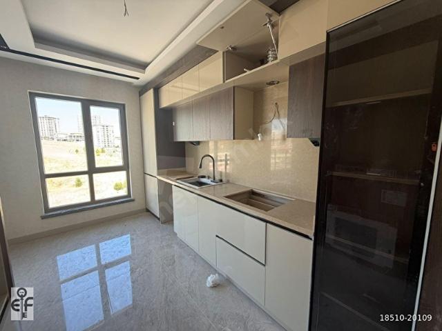 ELİF EMLAK'tan PURSAKLAR BULVARDA 2+1 SIFIR DAİRE