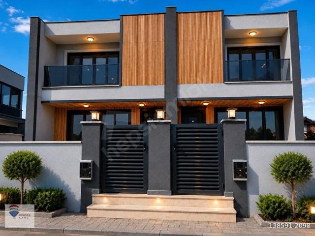 ELİT VİLLA SİTESİNDE 3+1 LÜKS sıfır villa Denize Yakın