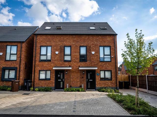 Elias Mattu Avenue, Wolverhampton WV3 3 bed semi detached house to rent £1,245 pcm £287 pw