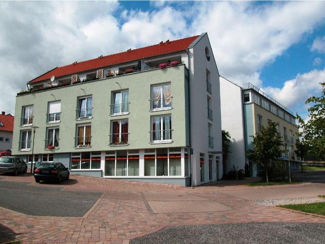 Eliasanger Park an der Karlskuppe: Hervorragend geschnittenes Reihenmittelhaus