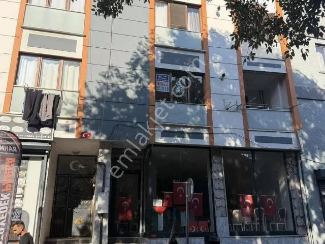 Elif Emlaktan Kiralık Ana Cadde Üzeri 2+1 Daire