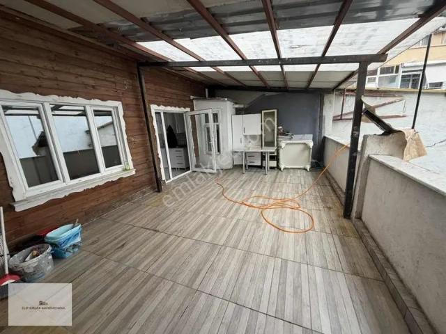 Elif Emlaktan Kiralık Müstakil 3 Katlı Ev