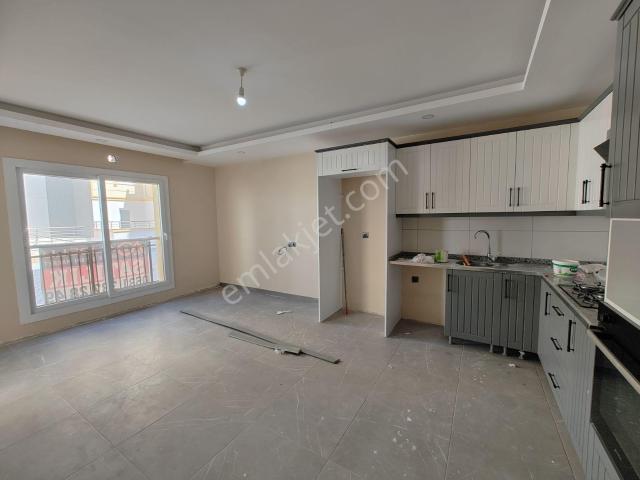 Elif Su'da Bulvar Üzeri İskanlı 70 M² Net 2+1