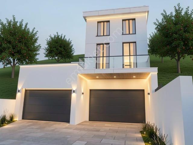 Elif Yılmaz'dan Dipsizgöl'de Satılık Emsalsiz Tripleks Villa